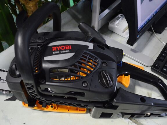 RYOBI エンジンチェンソー 400mm ESK-3840